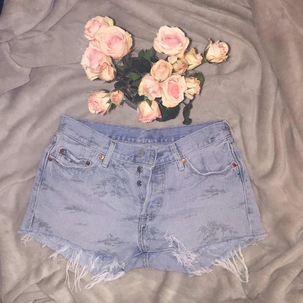 Distressed jeans short